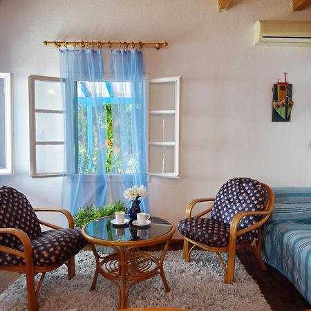 Seahorse Cottage Mourtero Exterior photo